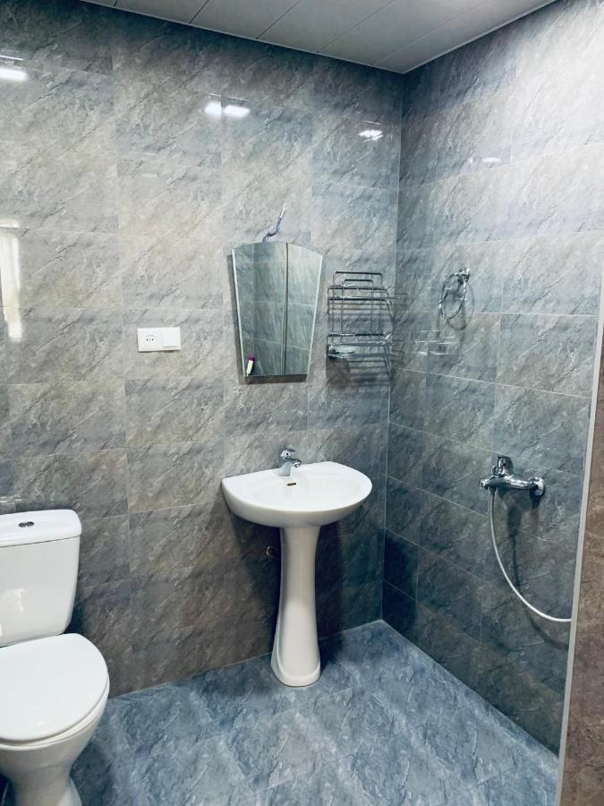 Ano'A Apartment Borjomi Bagian luar foto
