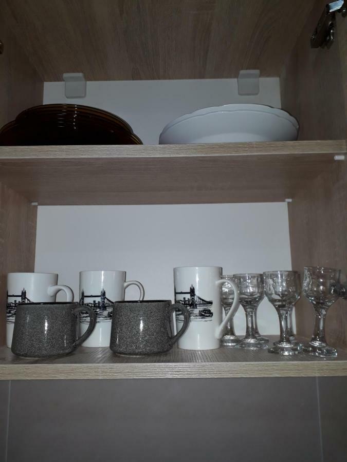 Ano'A Apartment Borjomi Bagian luar foto