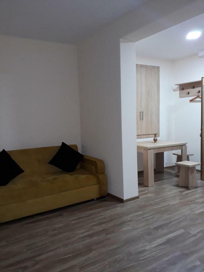 Ano'A Apartment Borjomi Bagian luar foto